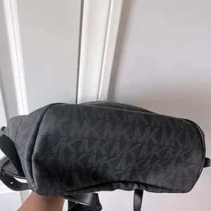 ?NWT MK Unisex Jet Set Large Backpack! Black/Gray with Silver Hardware. MICHAEL Michael Kors | Bags | Nwt Mk Unisex Jet Set Large  main image 2